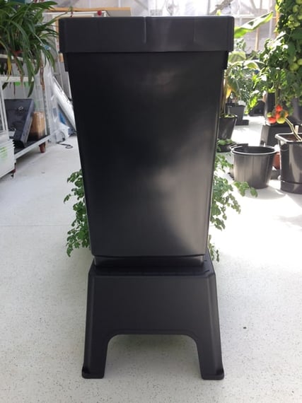 47 Litre Tank Stand - detail